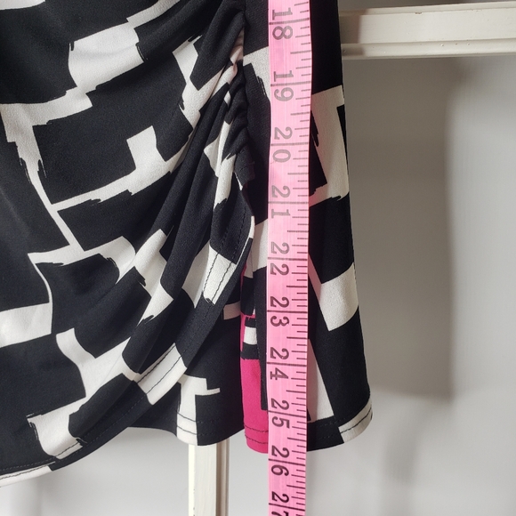 Joseph Ribkoff Faux Wrap Tunic Bold Geometric Rouched QR Code Print Mod Vacation - Picture 12 of 15